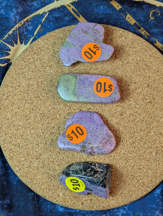 Alantisite tumbles